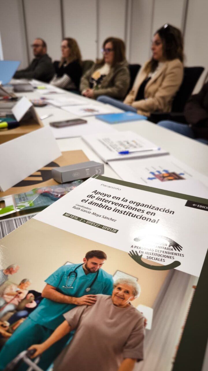 Participantes en un programa de formación sociosanitaria en Cuatrovientos
