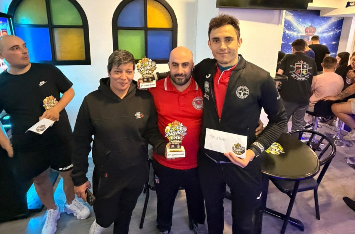Víctor y Javi celebrando su victoria en el Open Ciudad de Ponferrada