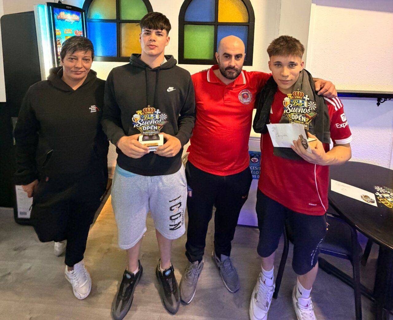 Víctor y Javi ganadores del Open Ciudad de Ponferrada en el Bar Sueños