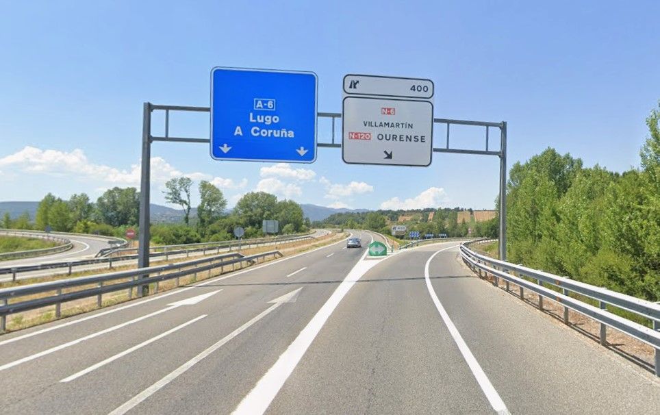 Señalización de la autovía A-6 y N-120 cerca de Villamartín de la Abadía