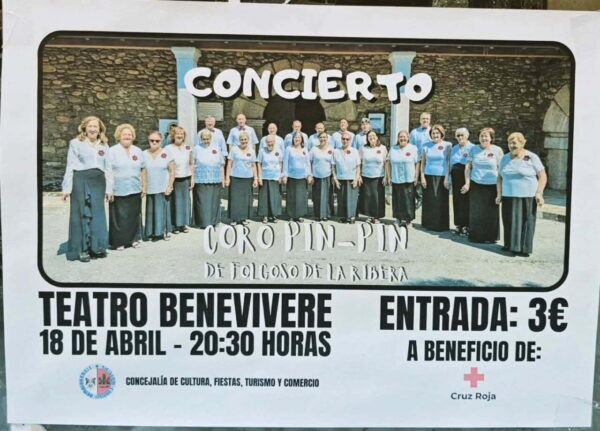 Coro Pin Pin durante un concierto solidario en el Teatro Benevivere