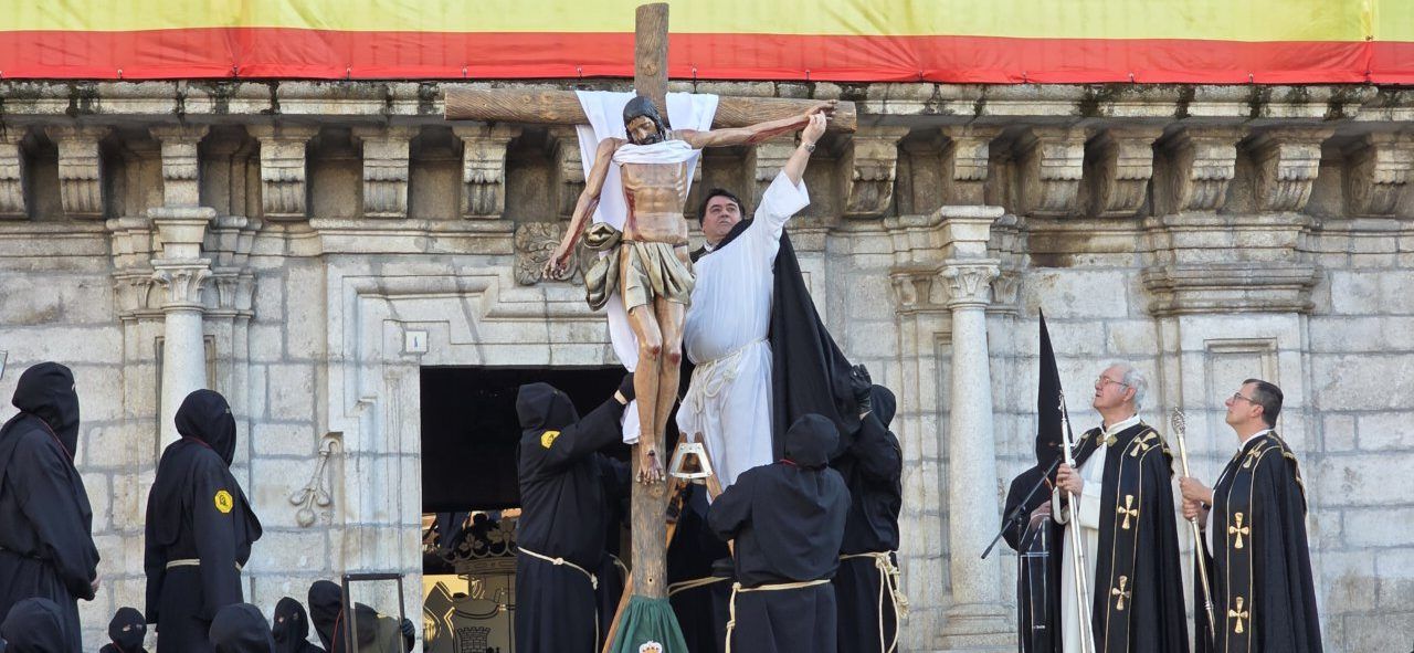 Desenclavo en la Plaza del Ayuntamiento durante la Semana Santa en Ponferrada
