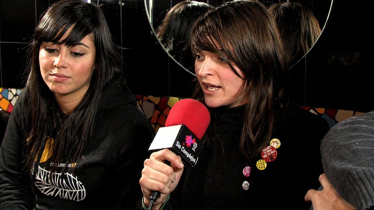 Entrevista al grupo musical Ibidem en un programa de televisión