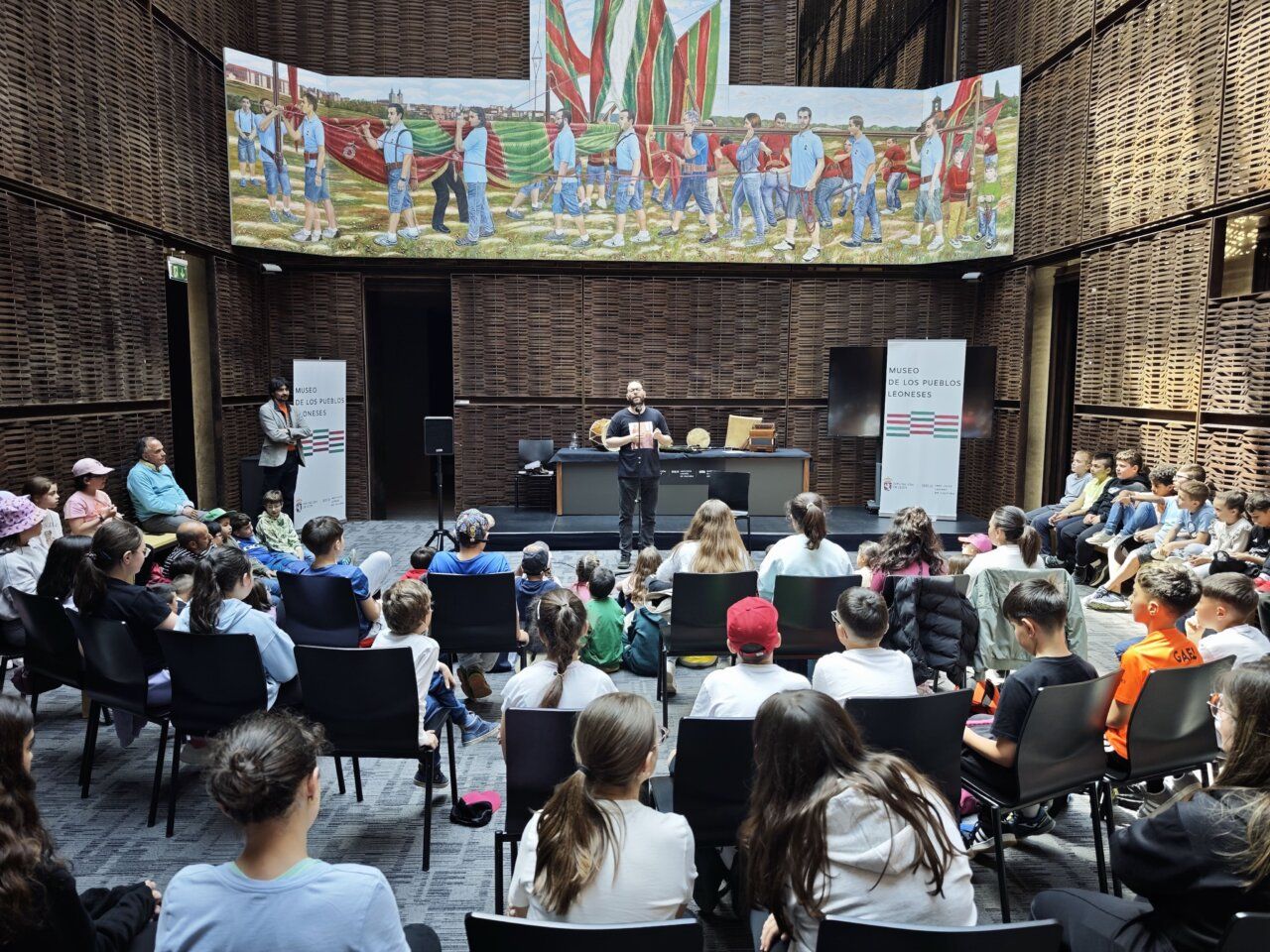 Visita escolar al Museo de los Pueblos Leoneses con taller didáctico