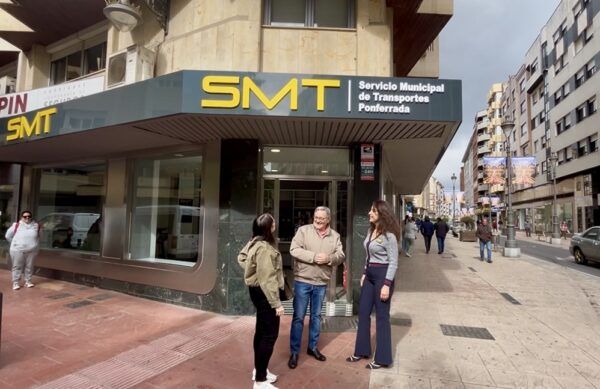 Exterior de la nueva oficina del Servicio Municipal de Transporte en Ponferrada
