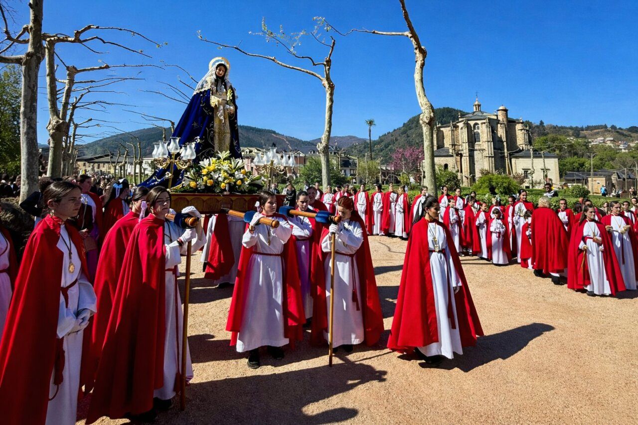 Celebración del Domingo de Pascua por la Orden Franciscana Seglar en Villafranca del Bierzo