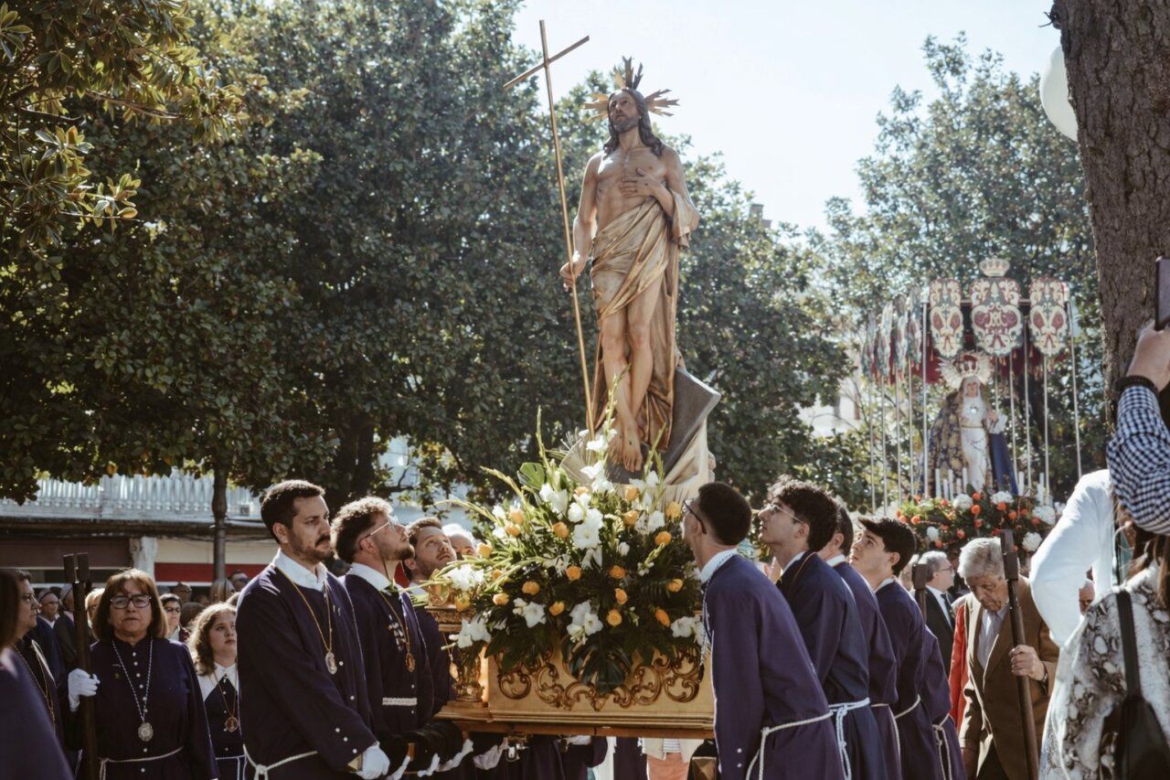 Procesión del Santísimo Sacramento en Cacabelos durante la Semana Santa