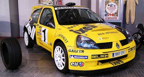 Renault Clio Super 1600 en exhibición en el MHAS