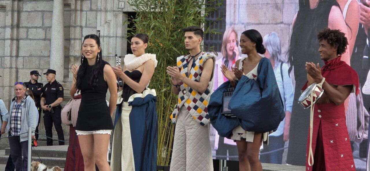Modelos desfilando en la Semana de la Moda de Ponferrada 2026