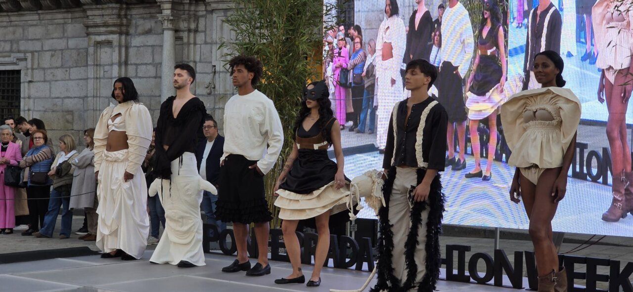 Modelos desfilando en la Semana de la Moda de Ponferrada 2026
