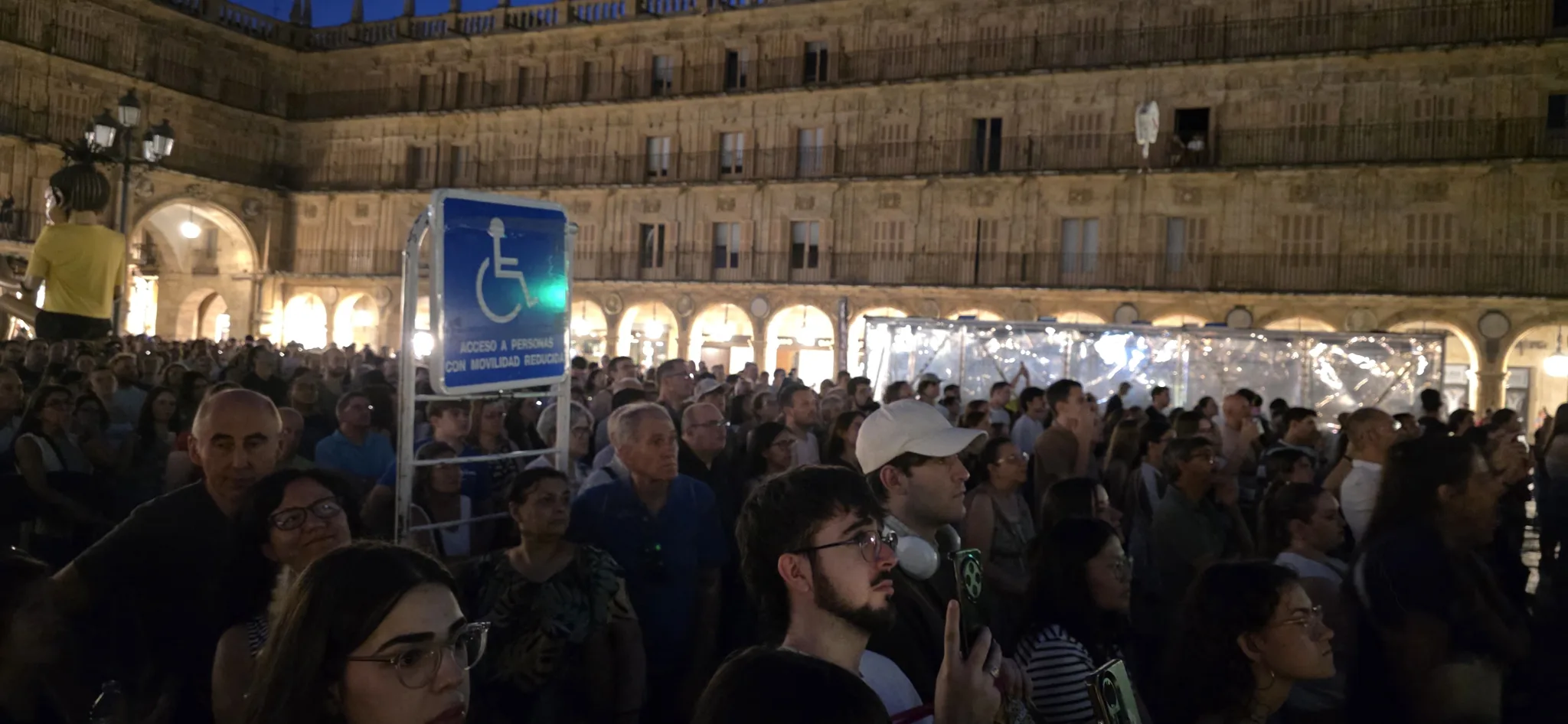 Multitud disfrutando del festival FÀCYL en Salamanca