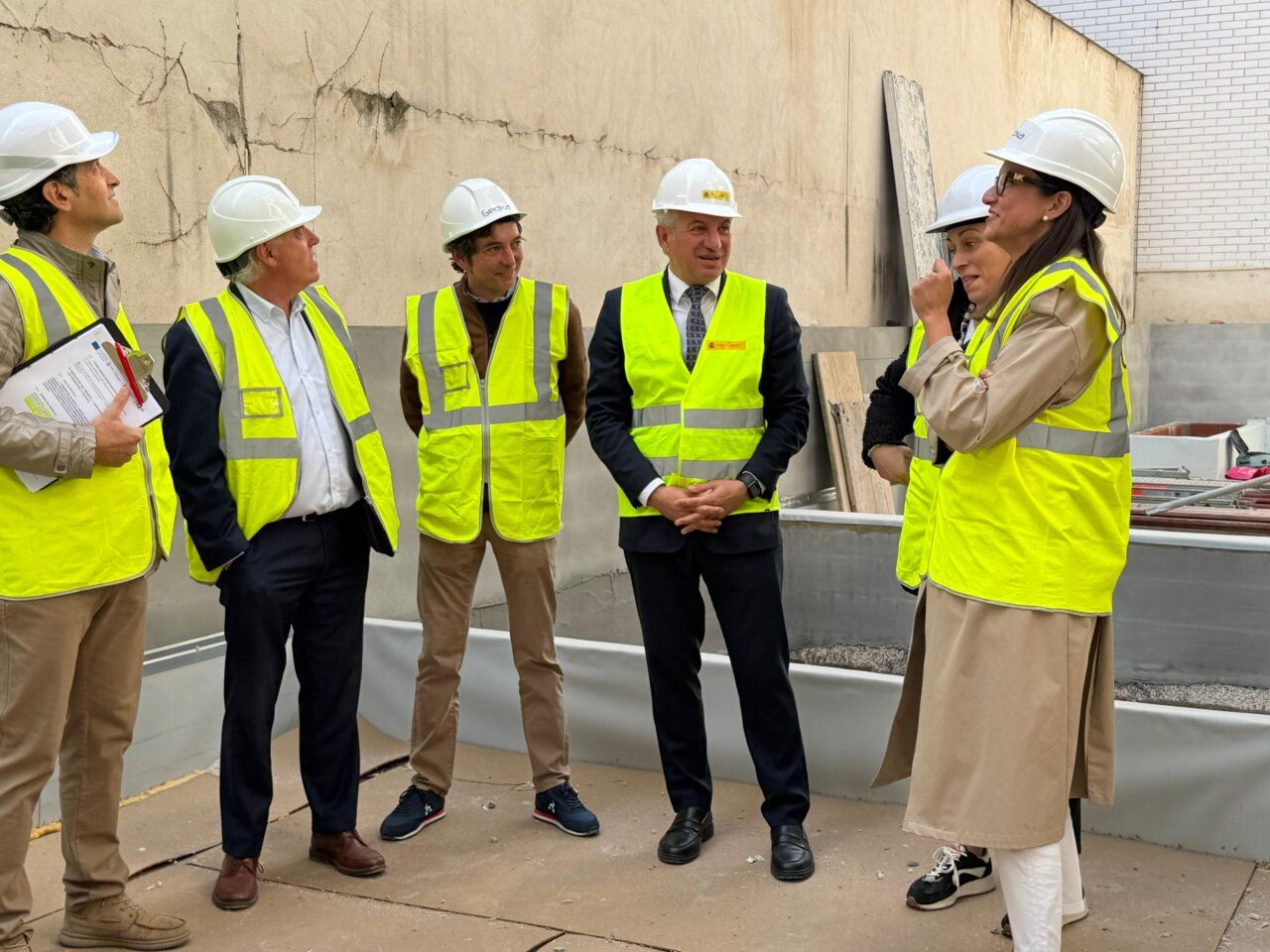 Nicanor Sen y otros en visita al Centro Integral de Innovación en Ponferrada