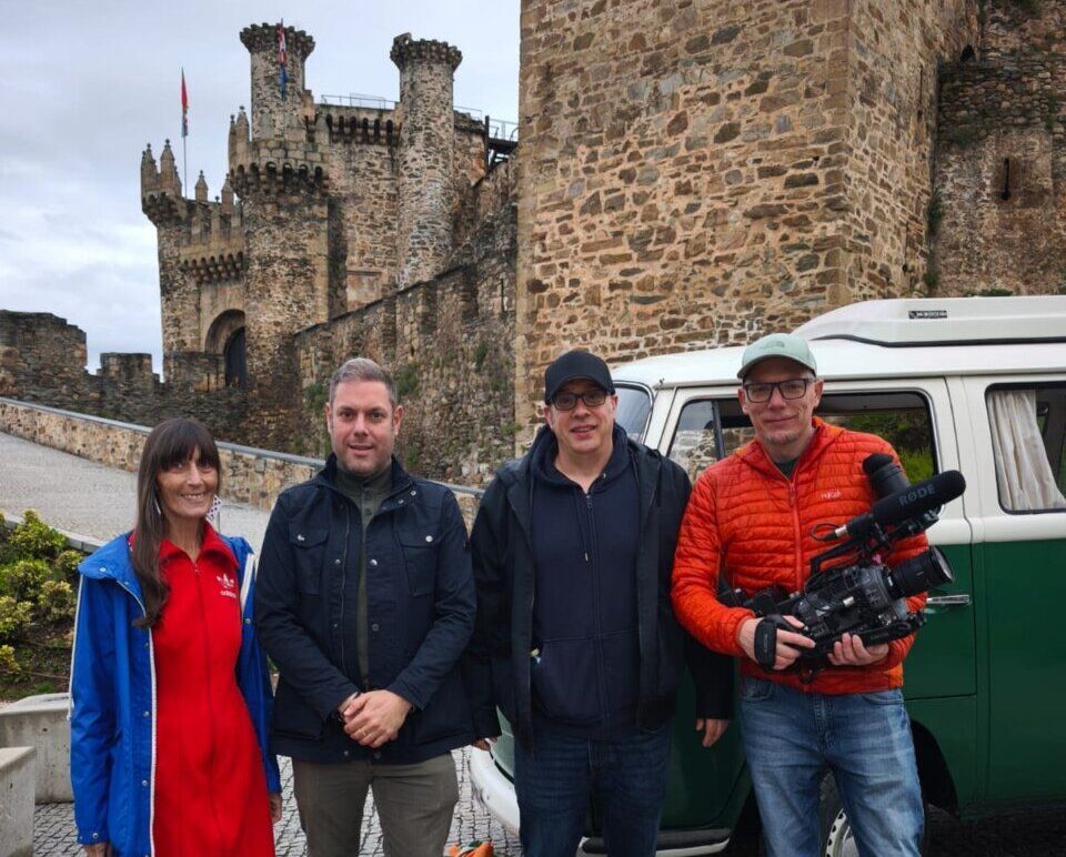 Equipo de rodaje de Caravana educativa en el Castillo de los Templarios
