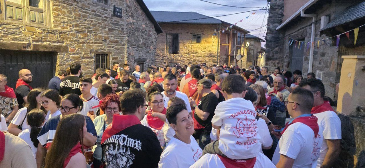 Celebración de la ronda de bodegas en Congosto con música y gastronomía.