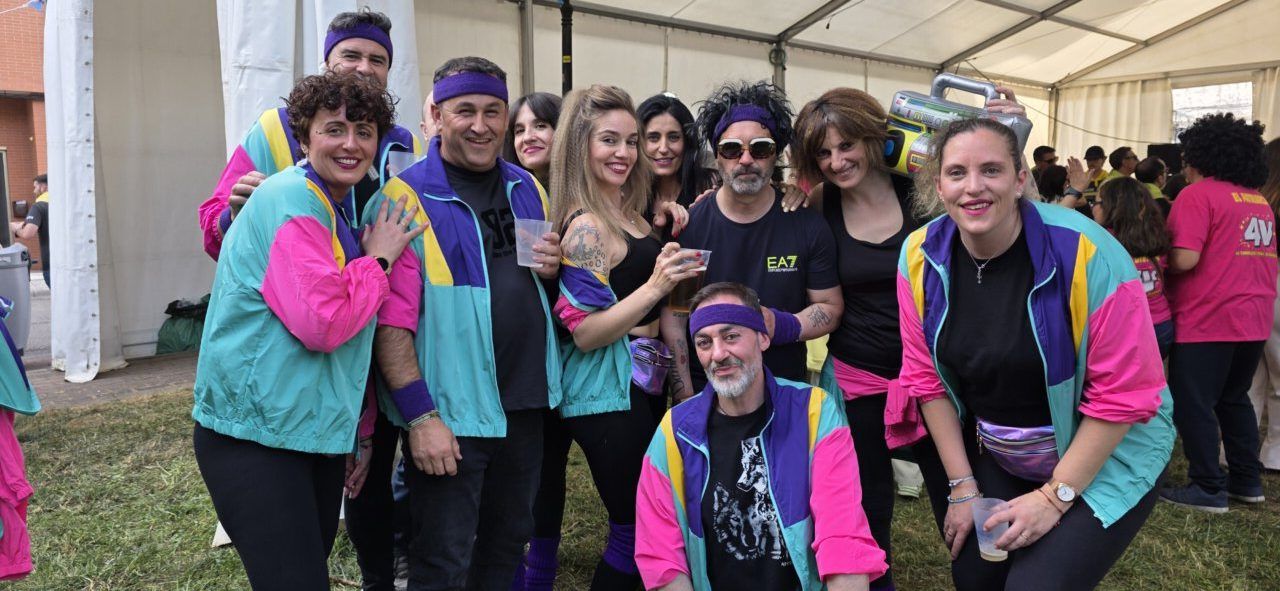 Grupo de personas disfrutando en el Día de Peñas en Ponferrada