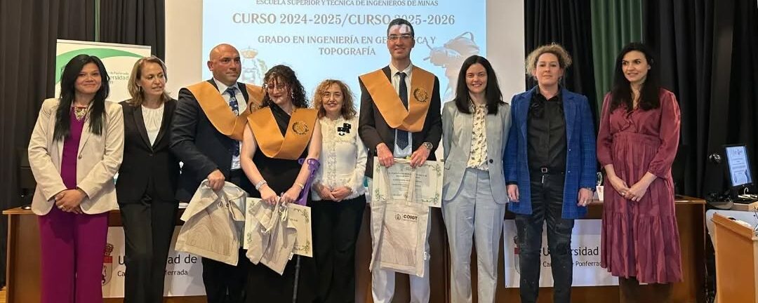 Graduación de estudiantes de Geomática y Topografía en la Universidad de León