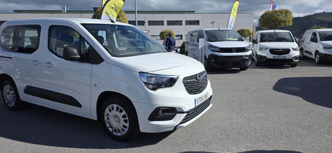 Vehículo Opel en la feria Expocasión 2026 en Ponferrada