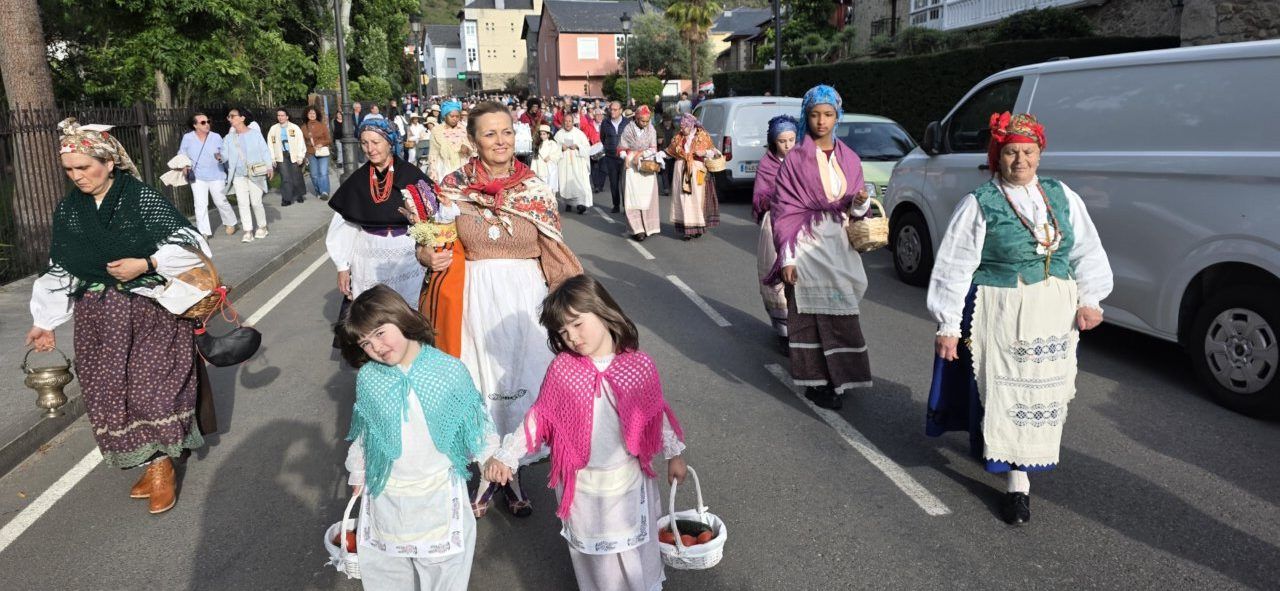 Participantes en la festividad de San Isidro Labrador en Molinaseca