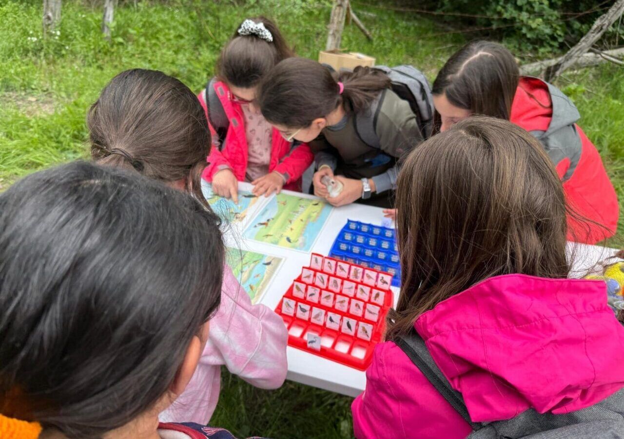 Alumnos del CEIP A Piñera en actividad de educación ambiental