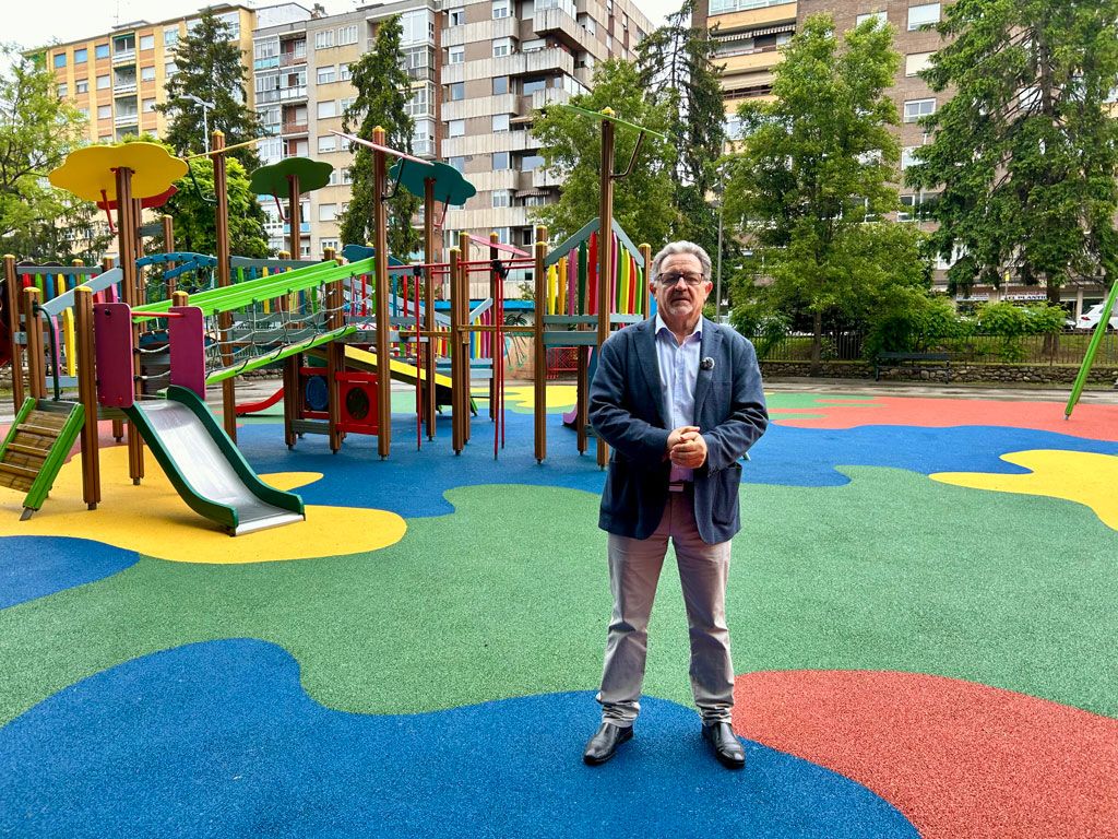 Zona de juegos infantiles renovada en el Parque del Plantío