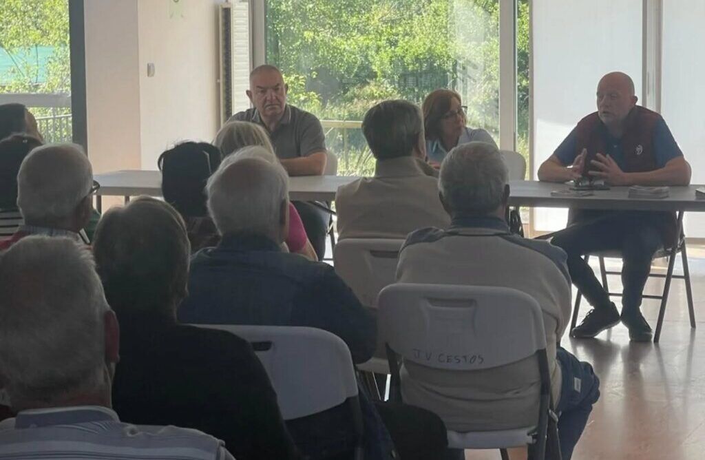 Reunión informativa sobre el Banco de Tierras en Villaverde de los Cestos