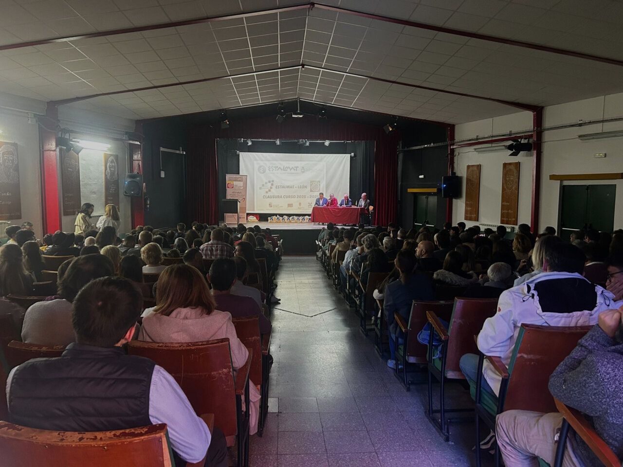 Acto de clausura del proyecto EsTalMat en León con gran asistencia.