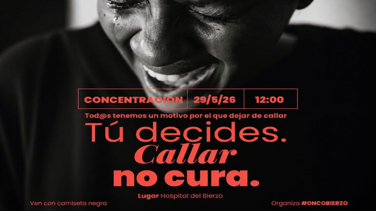 Concentración en el Hospital del Bierzo con lema Tú decides.
