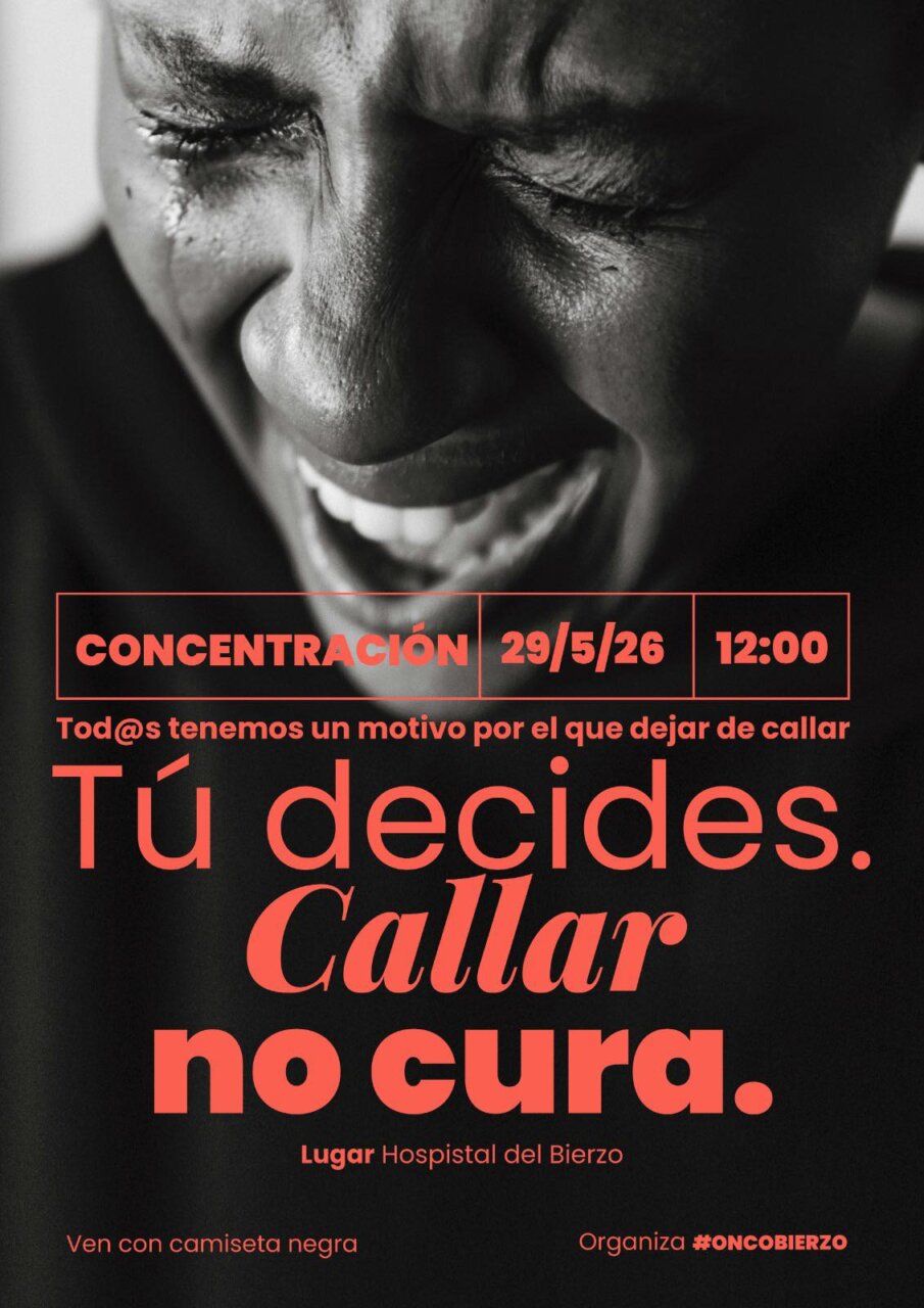 Persona expresando emociones durante una concentración por la sanidad pública en El Bierzo