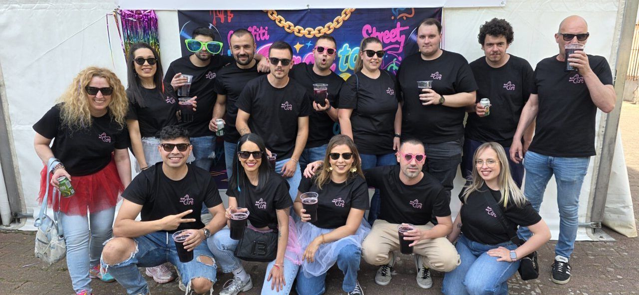 Grupo de personas disfrutando en el Día de Peñas en Ponferrada