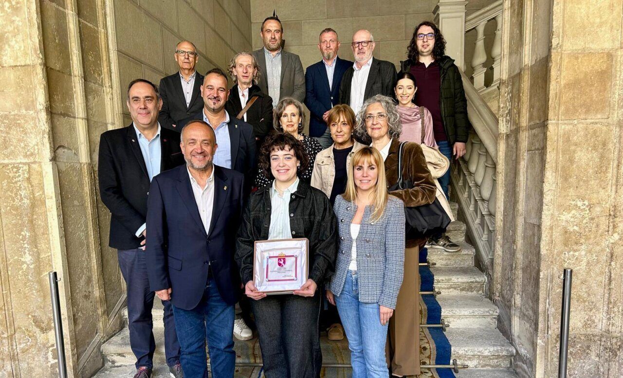 Recepción a Ariadna Castro en la Diputación de León tras su éxito en esgrima.
