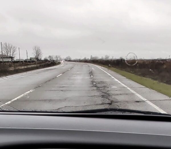 Vista de la carretera CL-622 entre Santa María del Páramo y La Bañeza