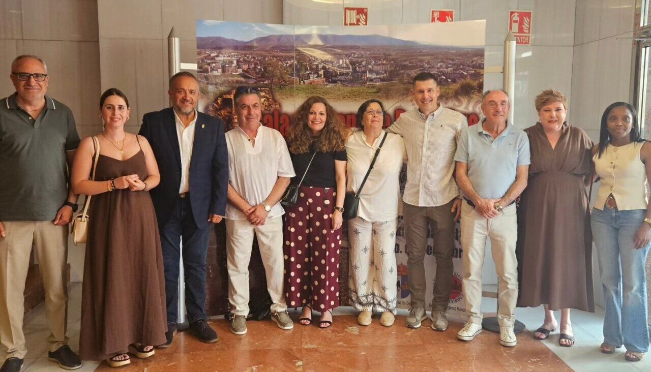 Grupo de personas en la XXIII Gala del Deporte de Bembibre