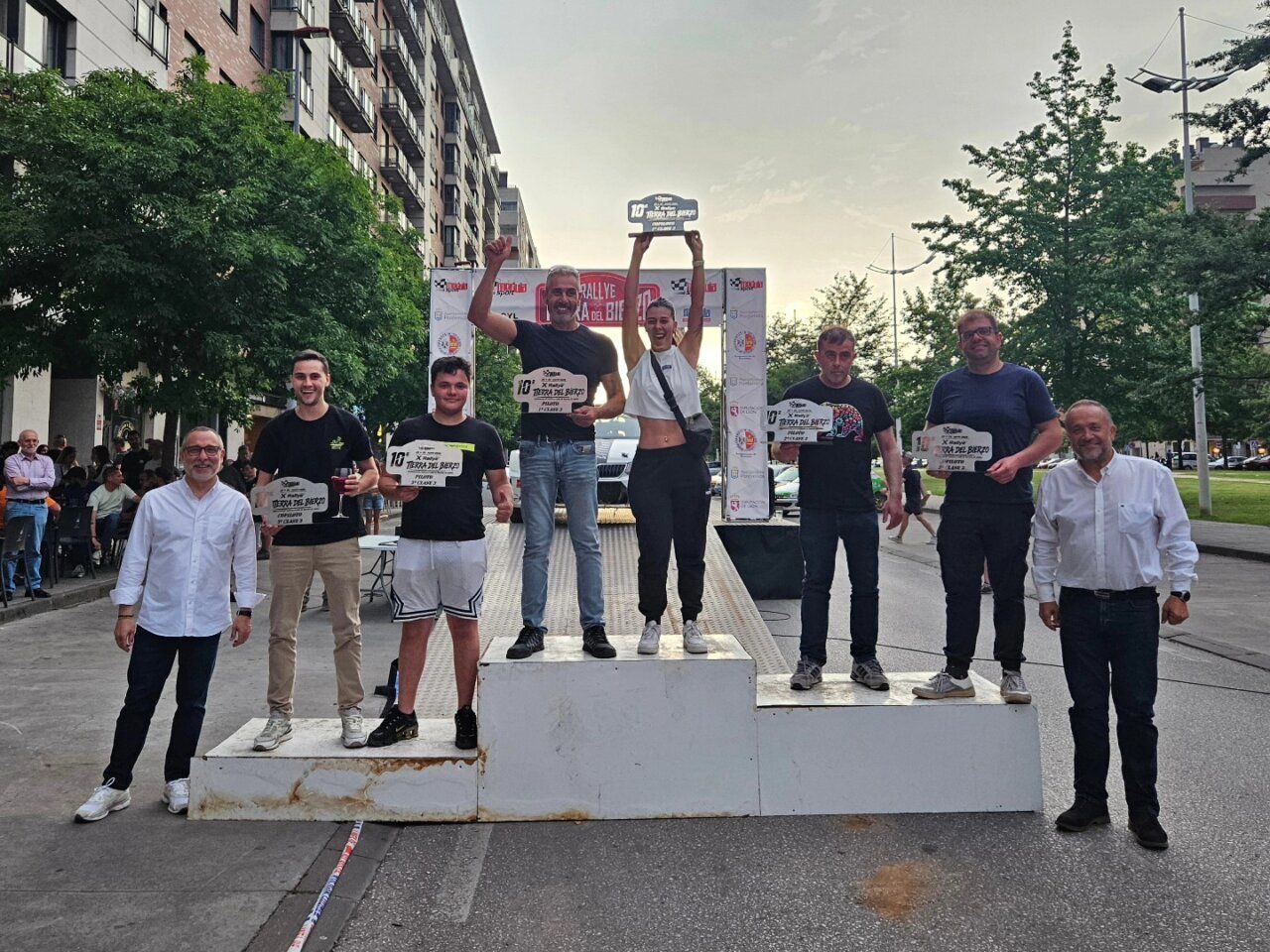 Ganadores del X Rallye Tierra del Bierzo en el podio