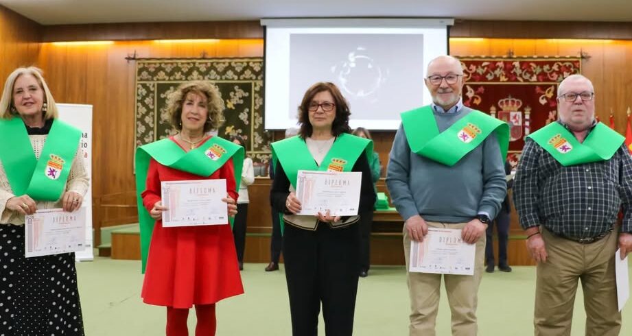 Graduación del Programa Interuniversitario de la Experiencia en la Universidad de León