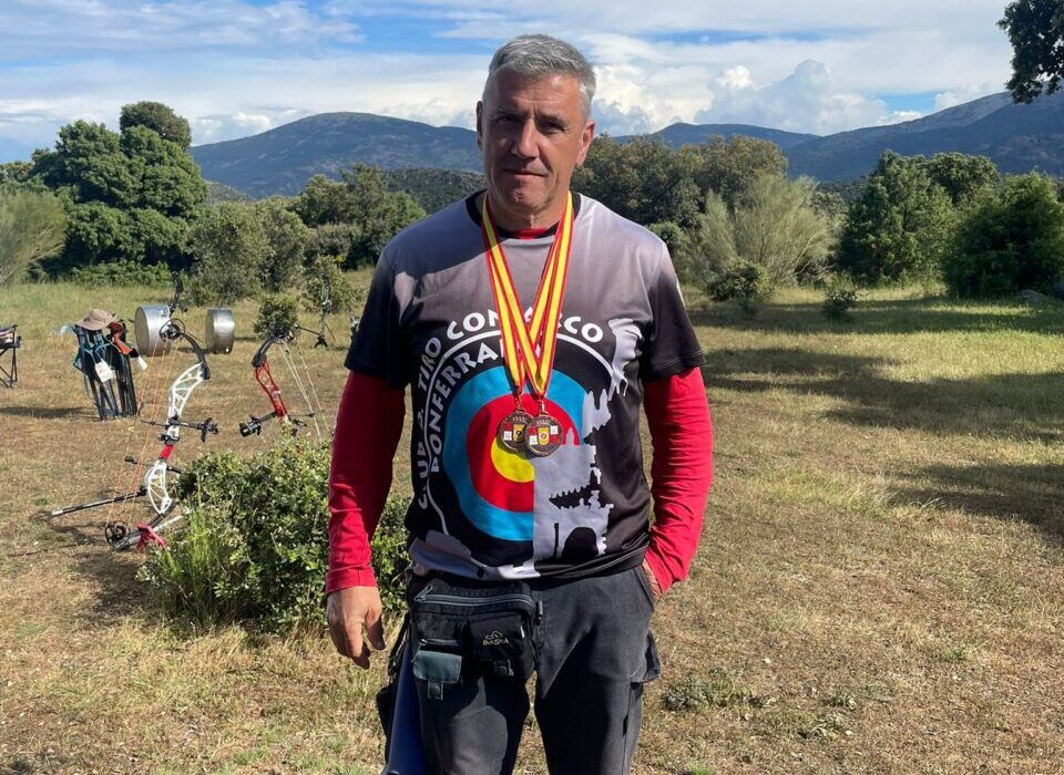 Jesús Villadangos con medallas en el Campeonato de Tiro con Arco 3D