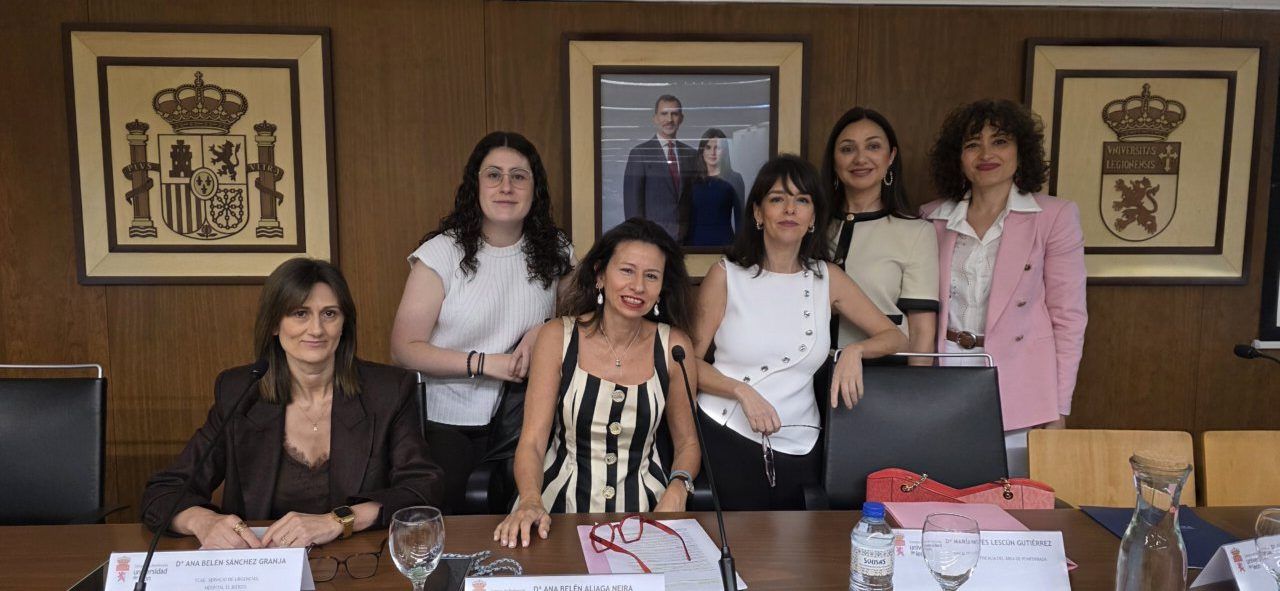 Participantes en jornada sobre violencia contra la mujer en el Campus de Ponferrada