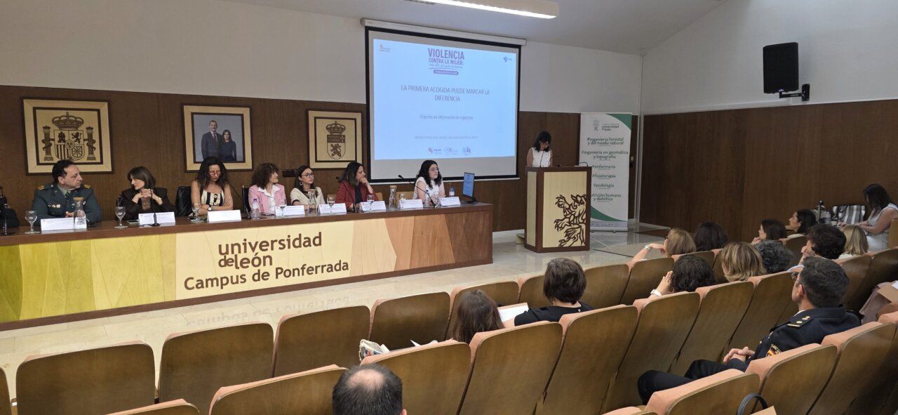 Panel de expertos en jornada sobre violencia contra la mujer en el Campus de Ponferrada