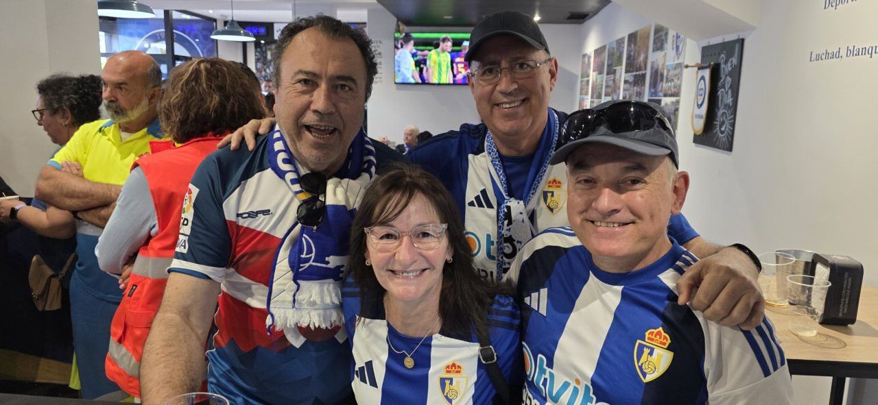 Grupo de aficionados de la Ponfe en el Bar El Toralín