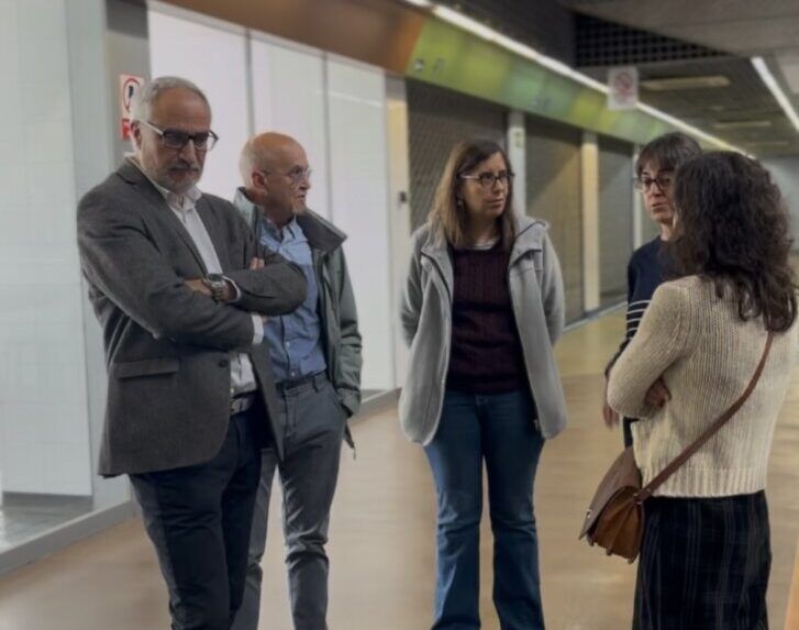 Reunión de representantes del PSOE en el Mercado de Abastos
