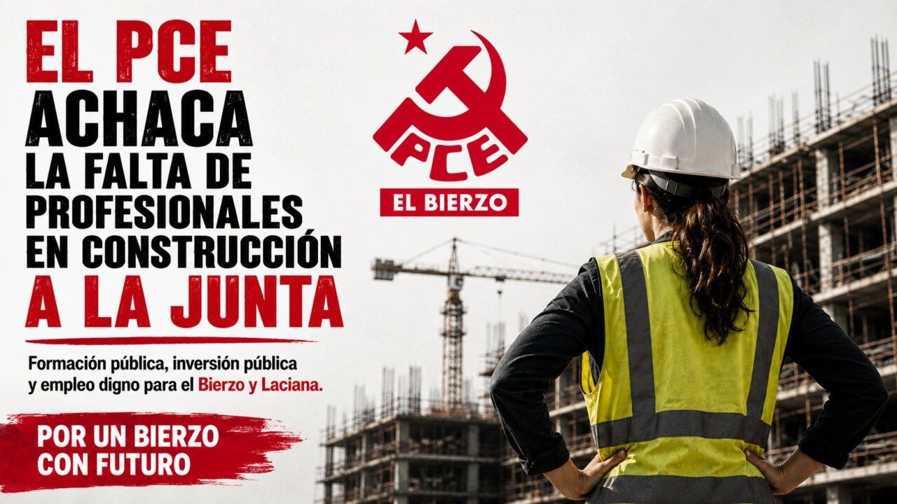Mujer con casco y chaleco en un sitio de construcción en El Bierzo.