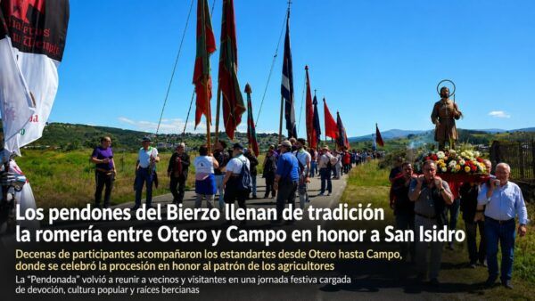 Desfile de pendones en la romería entre Otero y Campo