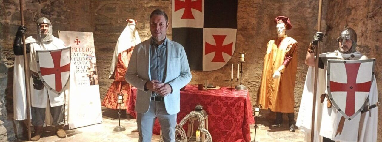 Presentación de una cena romántica templaria en Ponferrada con personajes históricos