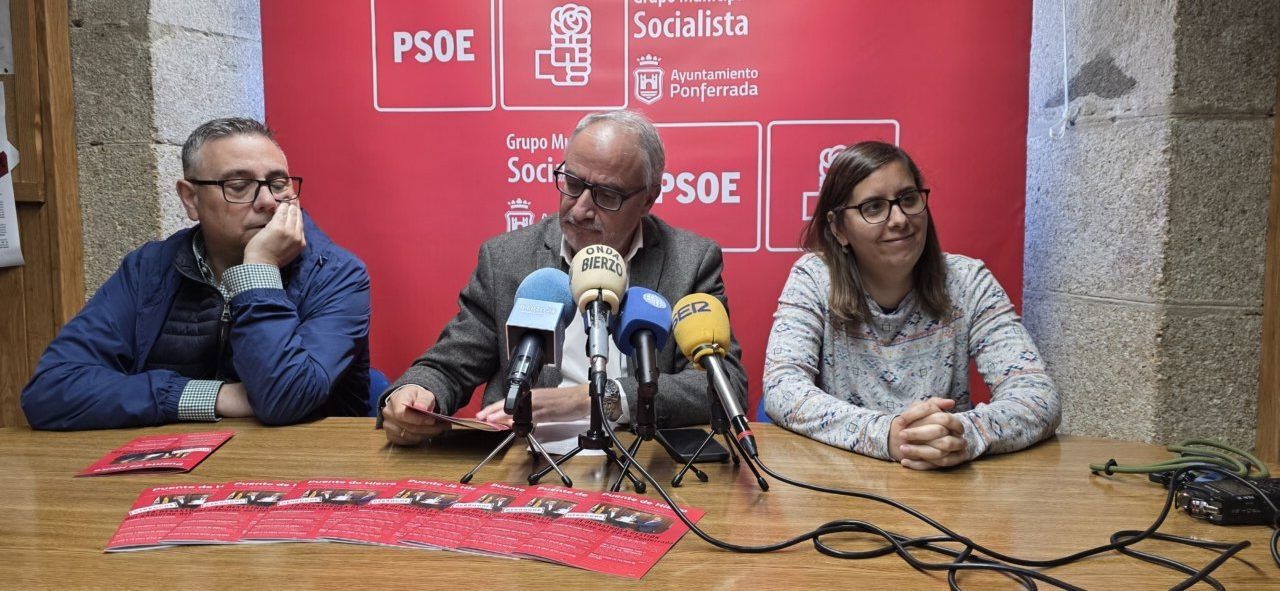 Presentación de la revista Puente de Hierro en Ponferrada
