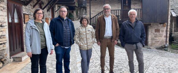 Grupo Municipal Socialista en Peñalba de Santiago durante una visita