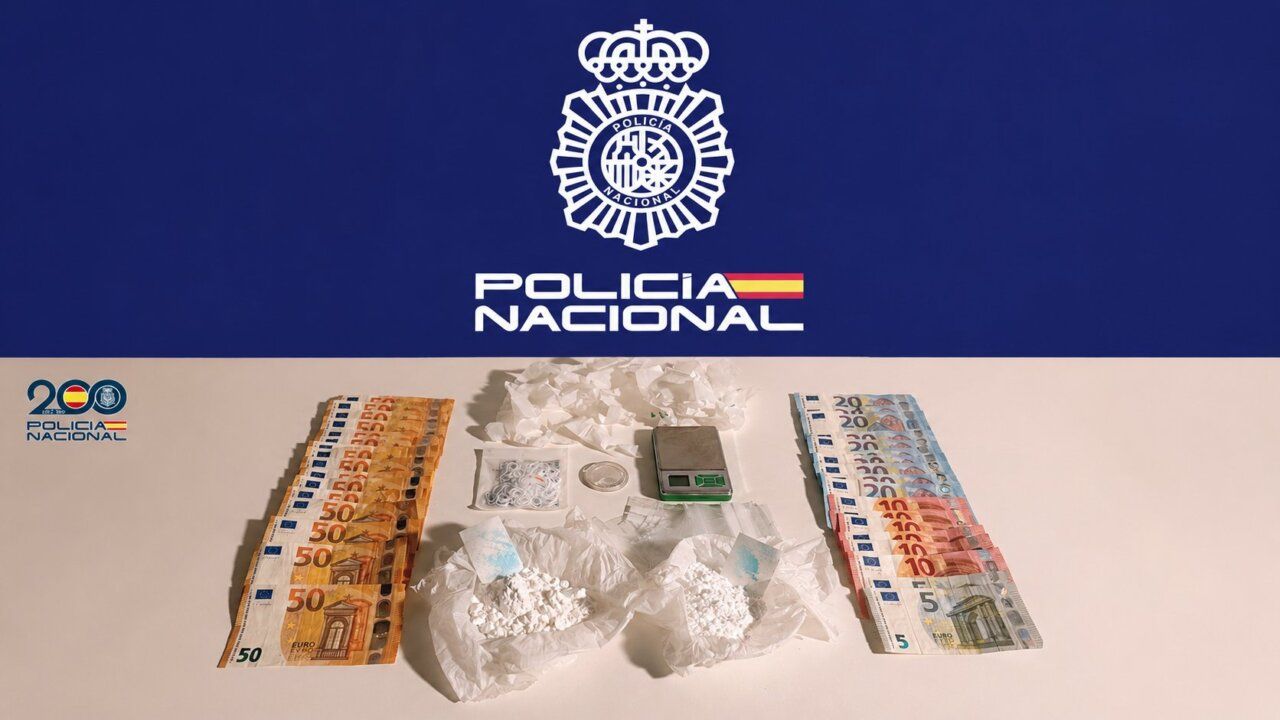 Intervención policial con dinero y drogas en León