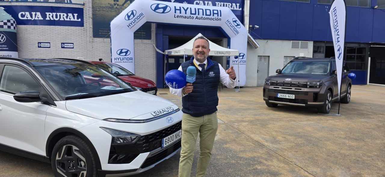Rubén Arteaga presentando novedades de Hyundai en la feria Expocasión