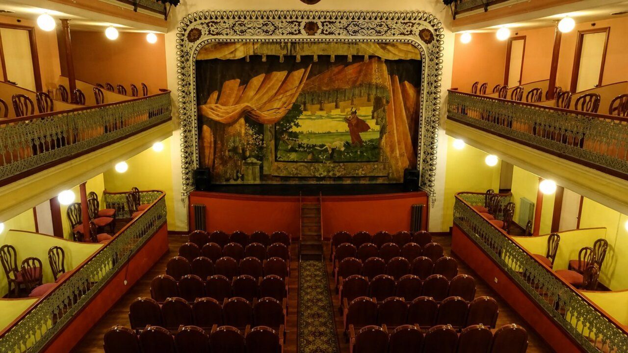 Interior del Teatro Enrique Gil y Carrasco en Villafranca del Bierzo