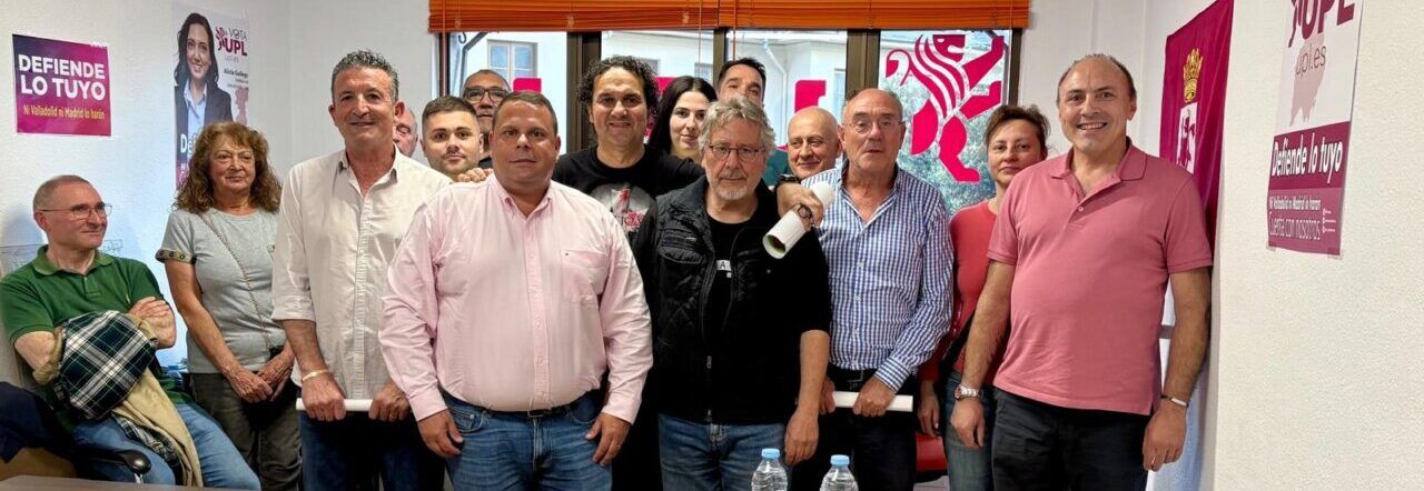 Reunión de afiliados de UPL en Ponferrada con miembros del partido