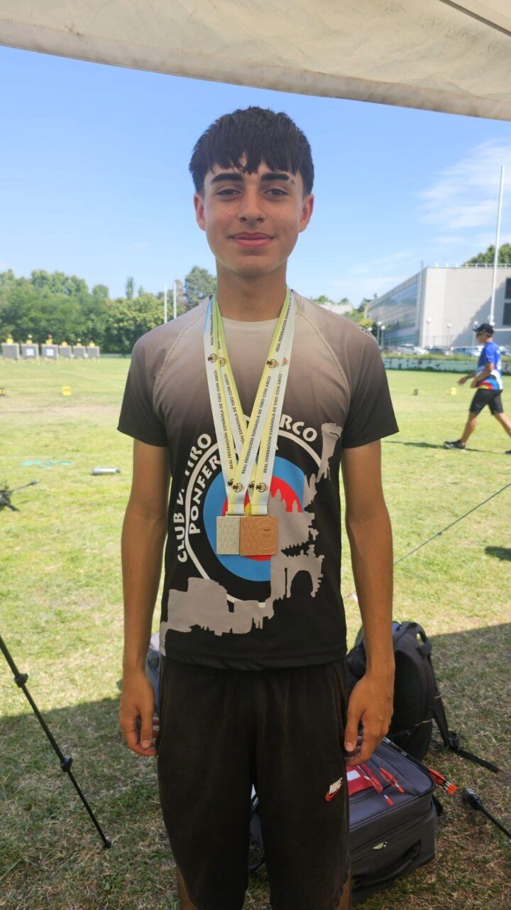 Joven arquero de Ponferrada con medallas en el campeonato de España