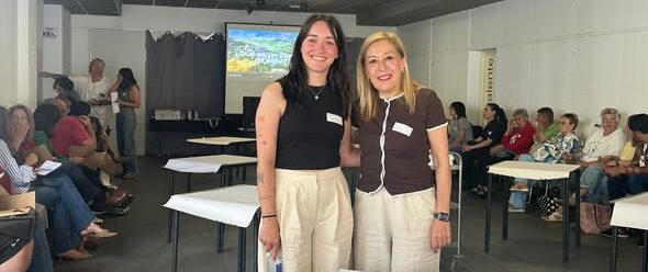 Mujeres en el Café de la Salud de AFA Bierzo en Toreno